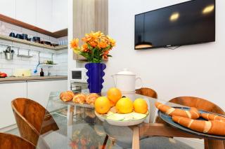 Neon central large boutique penthouse with balcony close to Danube - 7