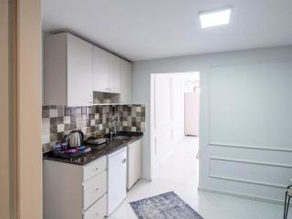 The Red Tent Suite - 0