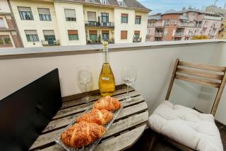 NEON central large boutique penthouse, balcony PARKING close to Danube - 9