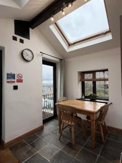 Bradshaw Cosy 2BR Retreat - Free Parking! - 8
