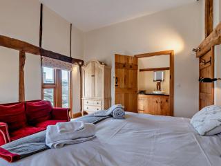 3 Bed in Leominster 50513 - 1