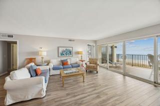 Beach Cottage Look Condo - 9