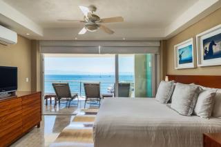 Luxury Beachfront Condo Punta Mita - 4