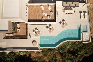 Aerial Villa - Award Winning Luxury Retreat - 1