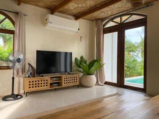 Native Villa with Pool at Kalumo Lodge - 3