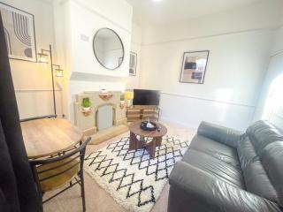 Three Bedroom House by Brookland Stays Serviced Accommodation & Short Lets in Preston with Free WiFi - 9