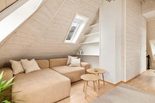 1BR Balcony in heart of old town - 9