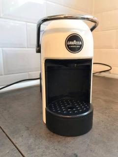 Designer Central Apartment with Parking & Terrace - 8