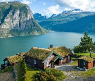 Panoramic Cabin With Fjord Views In Valldal - 0