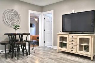 Lakewood Entire Home! Sleeps 10! - 4