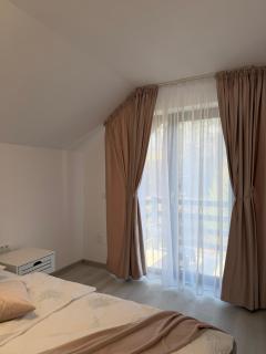 Casa din lunca 2 - 6