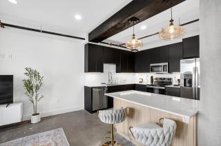 Bright Beacon Spacious 1BR Apartment - 2