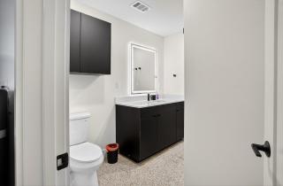 Bright Beacon Spacious 1BR Apartment - 7