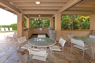 Paki Maui 207 · PM 207 BeachFront 1BD w Ocean View - 3