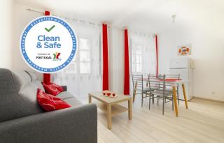 Oliveira Historic Apartment - 8