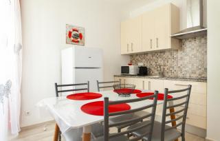 Oliveira Historic Apartment - 4