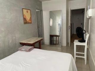 Quarto com cozinha e banheiro privado 130m da praia 5 - 1