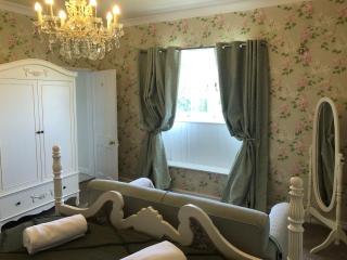 St Annes House Double Room 4 - 8