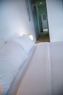 Luxury Penthouse in CBD 4 Bed - 4 Bath - 8