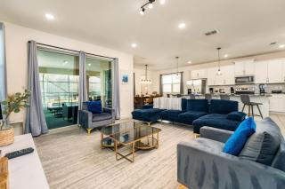 Modern 6BR Retreat Private Pool Near Disney - 5