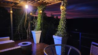 Linda Cabana com Vista Incrível nas Montanhas com Trilha, Cachoeira e Alexa - 2