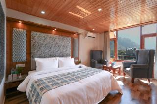Snow City's Montana Blues Resort Manali - Heated & Air-Cooled Stay - 5