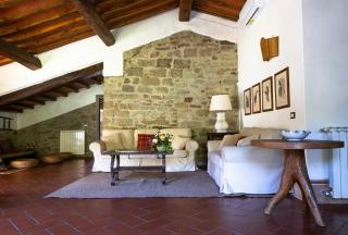 Historic Apartment In Tuscan Village - 3