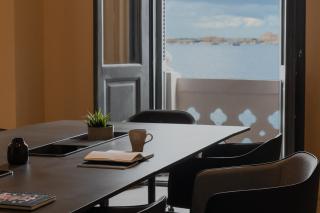 grey l studio apartments Corniche Alexandria - 8