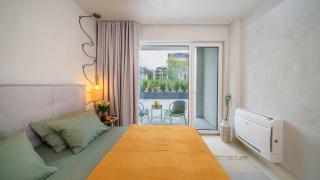 Unique Designer Retreat | Mins to Gondola - Patio! - 8