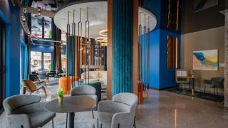 Unique Designer Retreat | Mins to Gondola - Patio! - 3