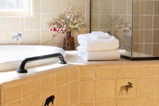 View On the Rocks Scenic Mountain Oasis with Hot Tub, Fire Pit and Game Room - 3