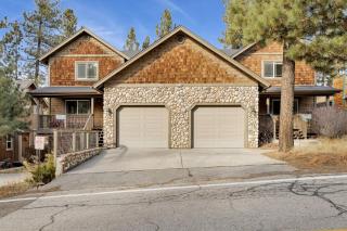 Brownie Resort Your Walk-to-Summit Getaway Family's Snowboarders Skiers - 4