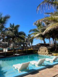 Bali Lodge Máncora - Playa, Piscina & Desayuno - 0