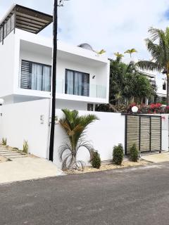 Villa Omoris - Luxury Stay with Sea View and Private Pool in Trou aux Biches - 7