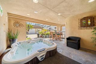 Hot Tub Ocean Views 3 Bedroom Private Home - 7