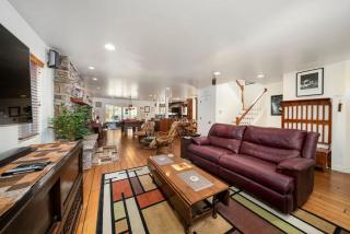 Hot Tub Ocean Views 3 Bedroom Private Home - 4