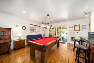 Hot Tub Ocean Views 3 Bedroom Private Home - 1