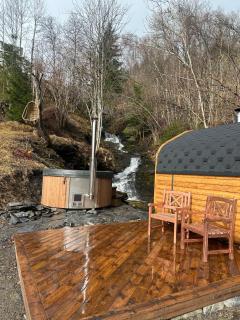 Spa Retreat - Waterfall, sauna & hot tub - 8