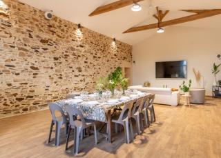 Gîte groupe 21 pers - Idéal Famille Amis Pro - Atelier ludique - Espace réceptiion séminaire - 30 mn PuyduFou - 6