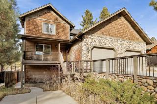 Brownie Retreat Walk-to-Summit Mountain Getaway for Snowboarders & Skiers - 5