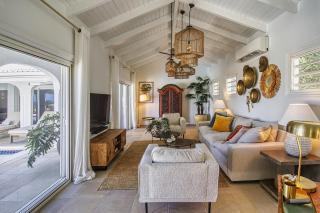 Hidden Pearl Luxurious oceanview villa - 3