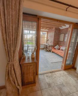 An elegant countryside hideaway with four indulgent ensuite bedrooms - 4