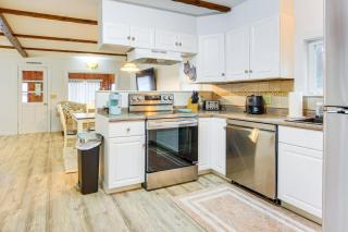 Lakefront Cabin with Panoramic Water View and Access - 7