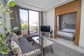 B5 Modern bright studio with city view - 0