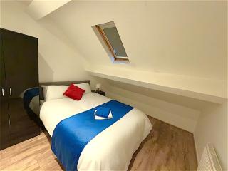 Tuebrook House 7 Bed with En-suite Sleeps 13 - 5