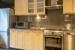 Katowice Central Apartment by BookingHost - 5