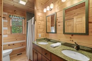 Mountain Laurel Lodge - 5