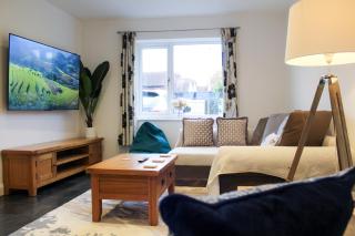 Appleyards Lane, Luxury 4 Bedroom Stay In Chester by Rework Accommodation - 3