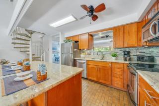 Koa Resort 3J · KOA 3J Remodeled 3BD w AC Pool Near Sandy Beach - 7