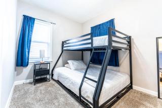 Work and Family Lodging in a Cozy Home - 7